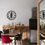 Mont Blanc 43, Vue Mont Blanc , Balcon, Parking Apartment