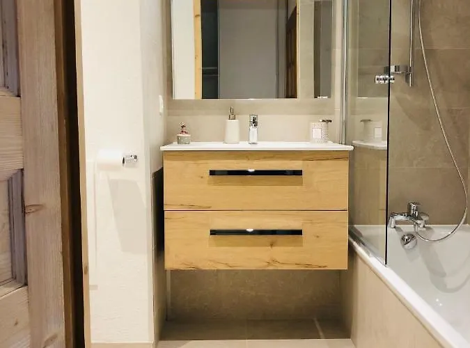 Mont Blanc 43, Vue Mont Blanc , Balcon, Parking *